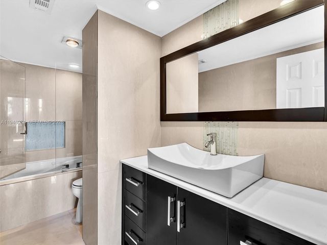 4400 HILLCREST 617B, Hollywood, FL 33021