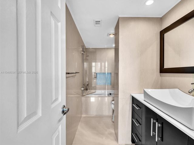 4400 HILLCREST 617B, Hollywood, FL 33021