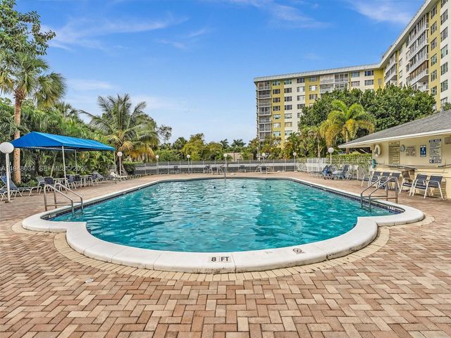 4400 HILLCREST 617B, Hollywood, FL 33021
