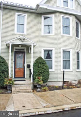 147 S SPRUCE ST, Lititz, PA 17543