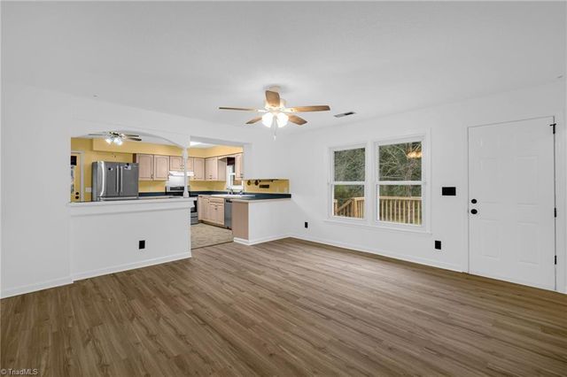 1034 Pine Knolls Road, Kernersville, NC 27284