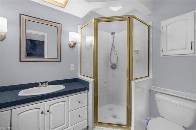 1034 Pine Knolls Road, Kernersville, NC 27284