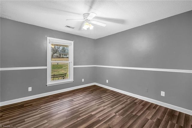 1034 Pine Knolls Road, Kernersville, NC 27284