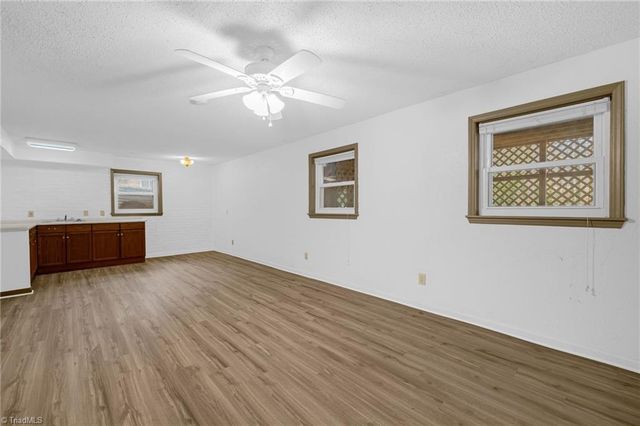 1034 Pine Knolls Road, Kernersville, NC 27284