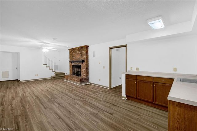 1034 Pine Knolls Road, Kernersville, NC 27284