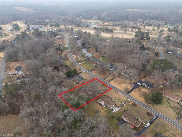 1034 Pine Knolls Road, Kernersville, NC 27284