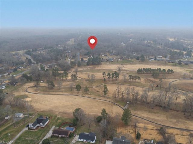 1034 Pine Knolls Road, Kernersville, NC 27284