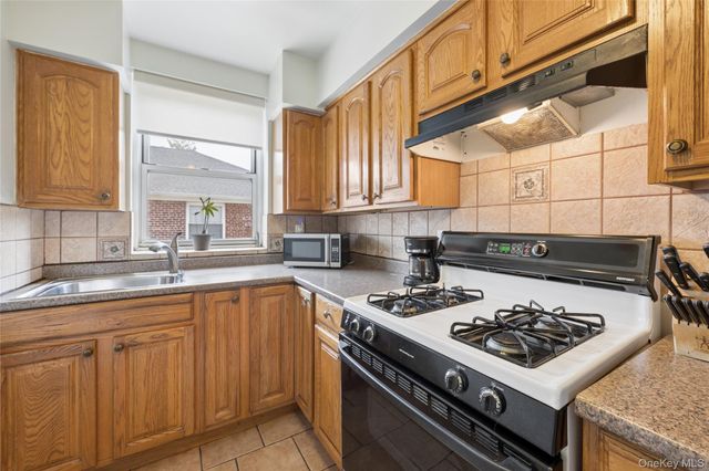 3503 205th Street 330, Bayside, NY 11361