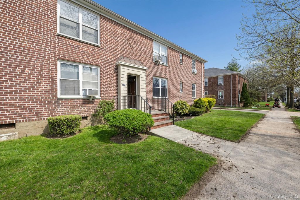 3503 205th Street 330, Bayside, NY 11361