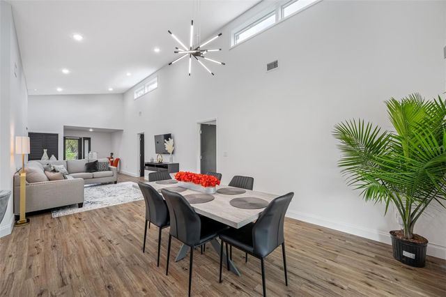 3717 E CLIFTON STREET, Tampa, FL 33610