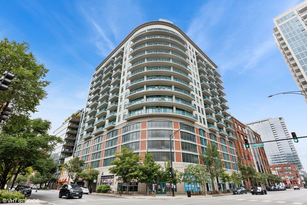 340 W SUPERIOR Street 1607, Chicago, IL 60610