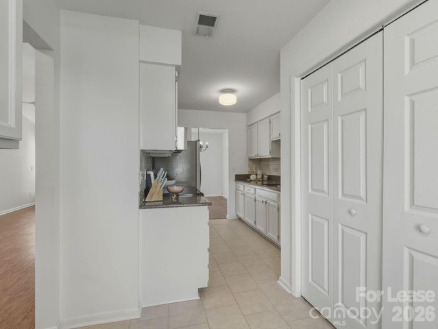 1077 Sardis Cove Drive, Charlotte, NC 28270