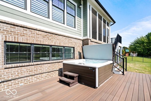 15297 Maple Ridge Drive, Carmel, IN 46033