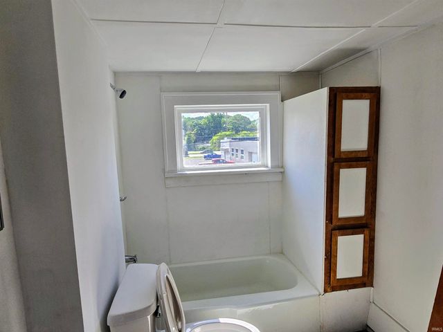 107 W Fairview Avenue, South Bend, IN 46614