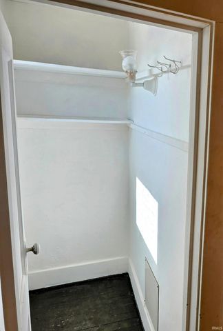 107 W Fairview Avenue, South Bend, IN 46614