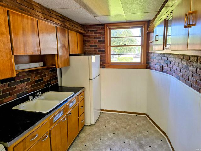 107 W Fairview Avenue, South Bend, IN 46614