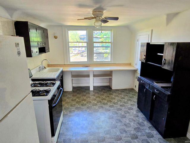 107 W Fairview Avenue, South Bend, IN 46614