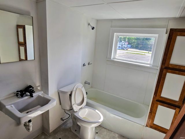 107 W Fairview Avenue, South Bend, IN 46614