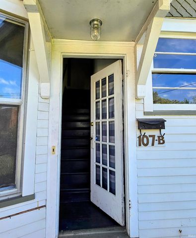 107 W Fairview Avenue, South Bend, IN 46614
