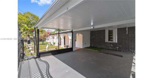 1409 NW 44th St A, Miami, FL 33142
