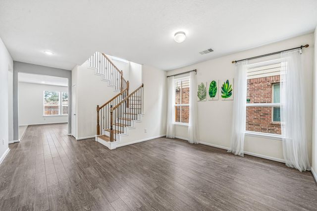 4118 Lake Cypress Circle, Houston, TX 77068