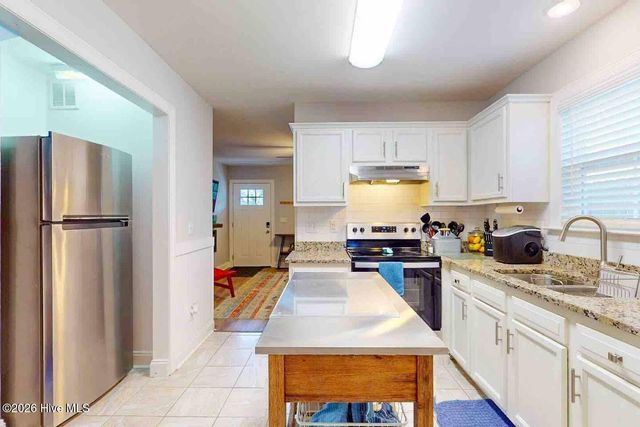 1009 Hanover Street, Wilmington, NC 28401