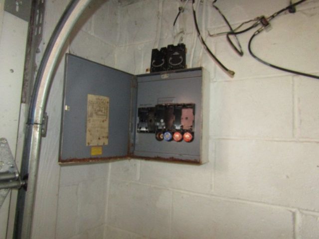 2291 Bernard St, Overbrook, PA 15234