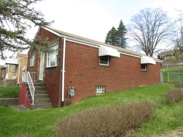 2291 Bernard St, Overbrook, PA 15234