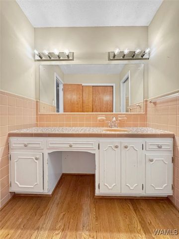 716 Downs Ave, Gardendale, AL 35071