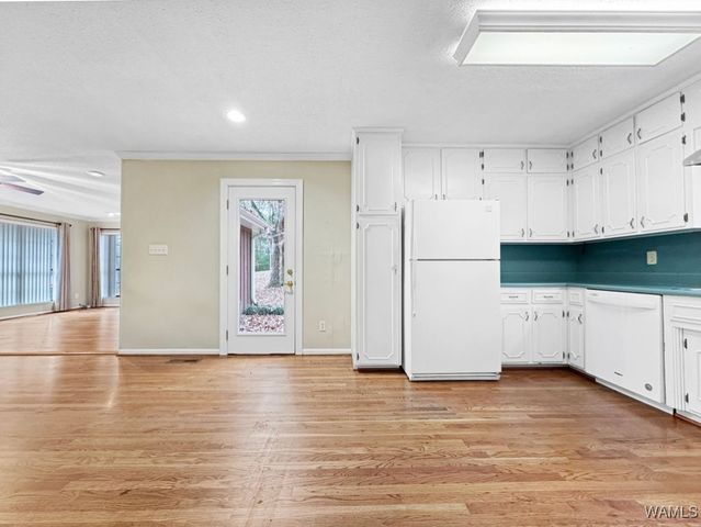 716 Downs Ave, Gardendale, AL 35071