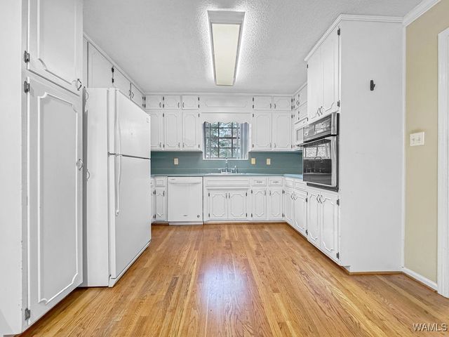 716 Downs Ave, Gardendale, AL 35071