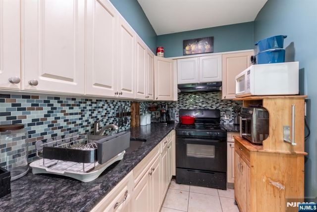 140A Clendenny Avenue, Jersey City, NJ 07304