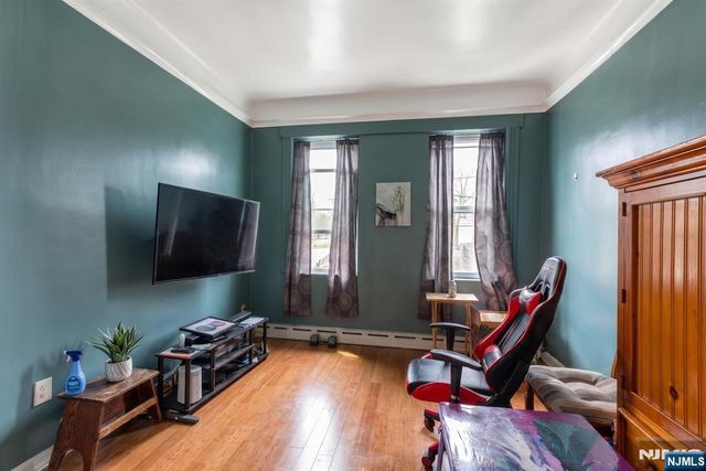 140A Clendenny Avenue, Jersey City, NJ 07304