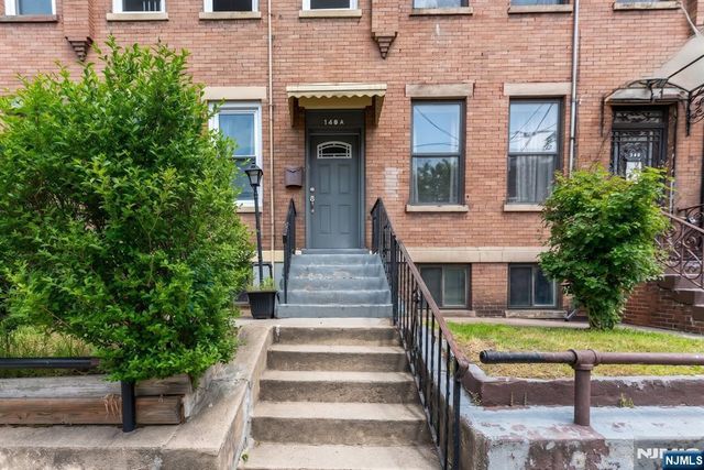 140A Clendenny Avenue, Jersey City, NJ 07304