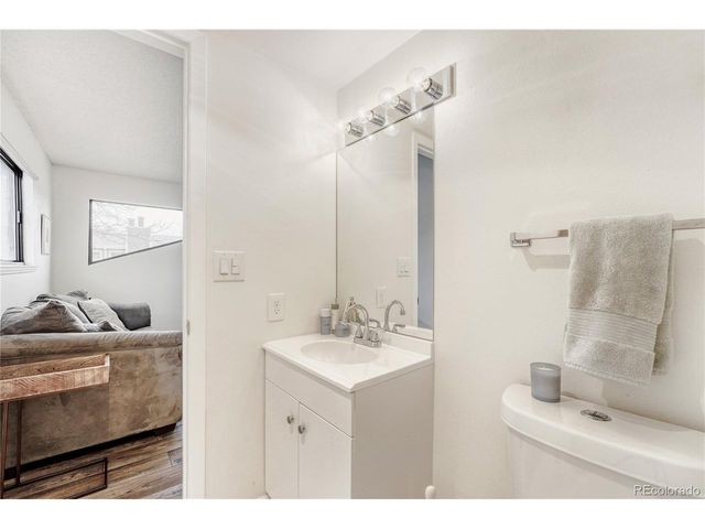 540 S Forest St 5-206, Denver, CO 80246