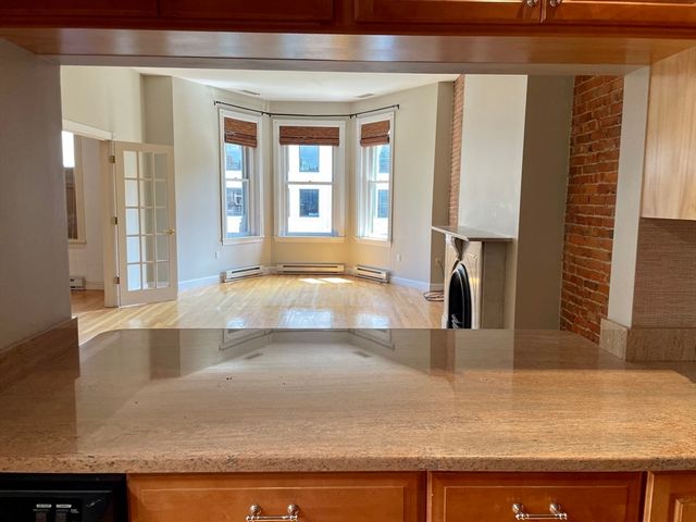 123 Newbury Street 4, Boston, MA 02116