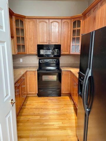 123 Newbury Street 4, Boston, MA 02116