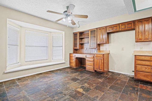 5601 Kingstree Court, Arlington, TX 76017