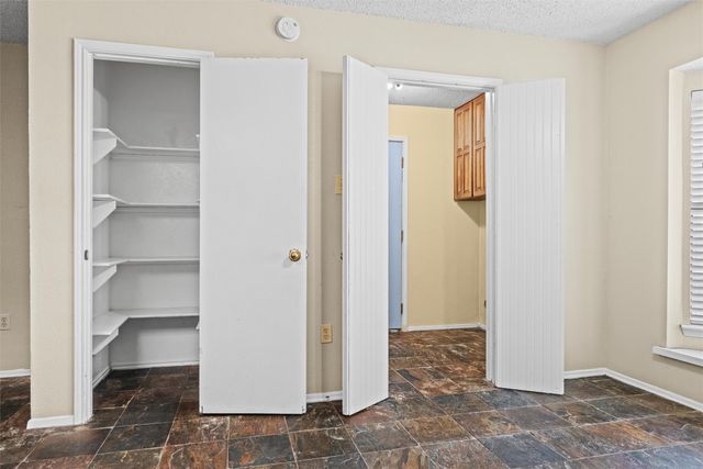 5601 Kingstree Court, Arlington, TX 76017