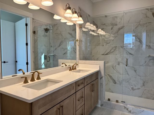 2068 Conductor Ln, Thompsons Station, TN 37179