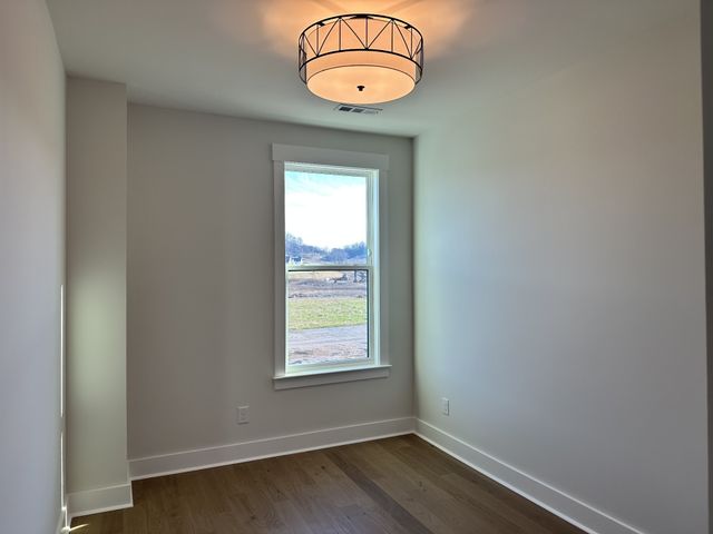 2068 Conductor Ln, Thompsons Station, TN 37179