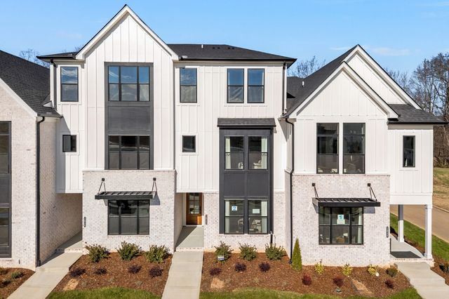 2068 Conductor Ln, Thompsons Station, TN 37179