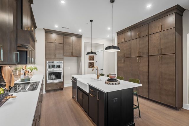 2068 Conductor Ln, Thompsons Station, TN 37179