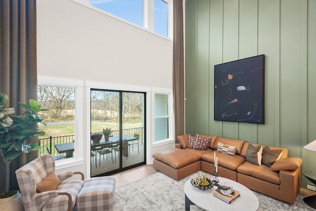 2068 Conductor Ln, Thompsons Station, TN 37179