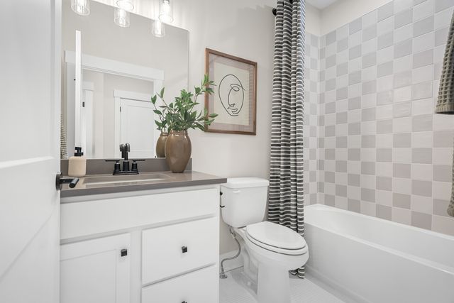 2068 Conductor Ln, Thompsons Station, TN 37179