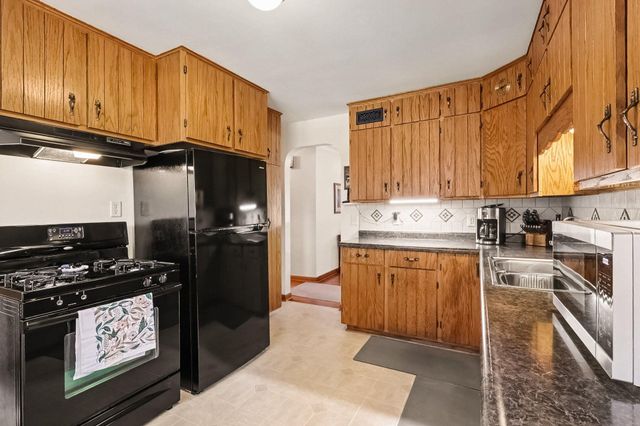 887 Cheri Lane, Mendota Heights, MN 55120
