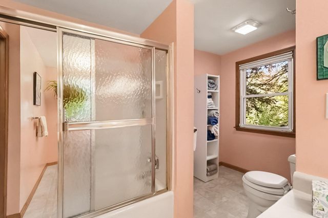887 Cheri Lane, Mendota Heights, MN 55120