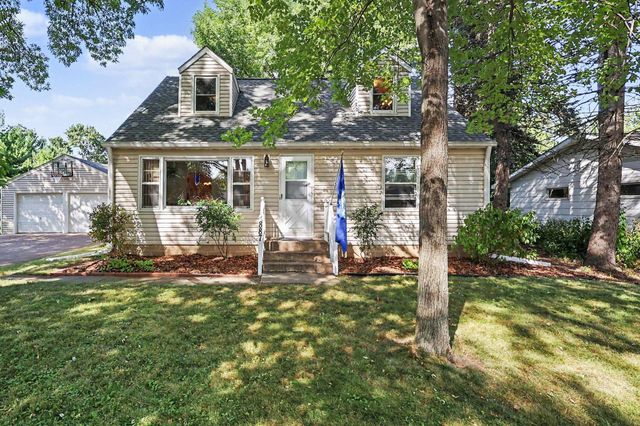 887 Cheri Lane, Mendota Heights, MN 55120