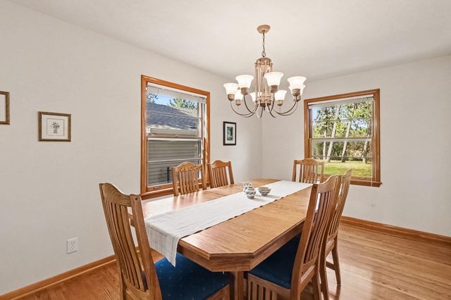 887 Cheri Lane, Mendota Heights, MN 55120