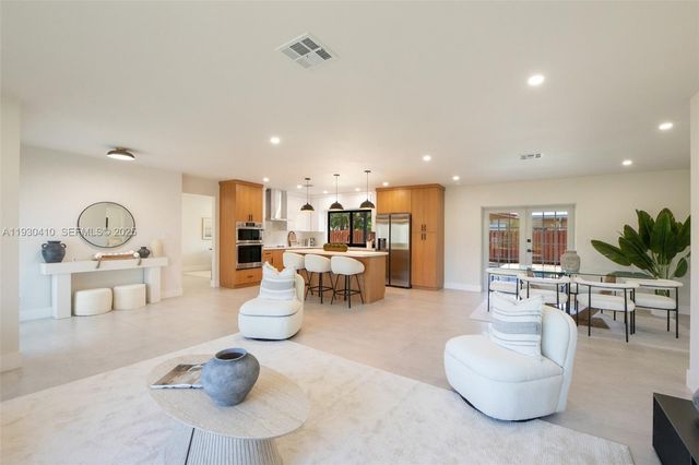 1655 N 50th Ave, Hollywood, FL 33021